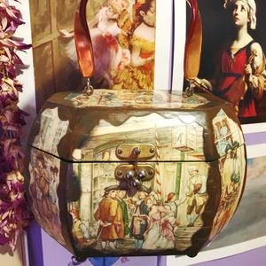 VINTAGE WOODEN PURSE